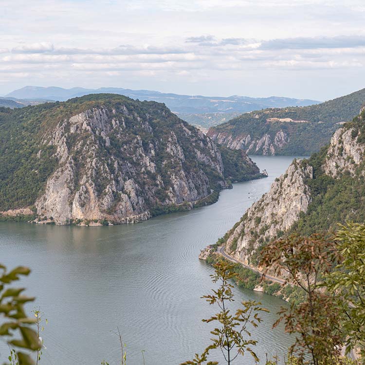 danube_mountains